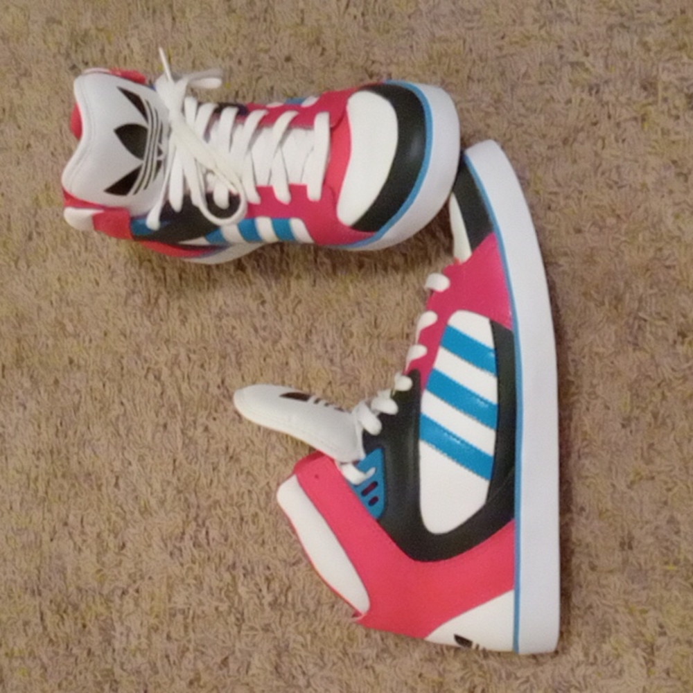 Adidas shoes size 9